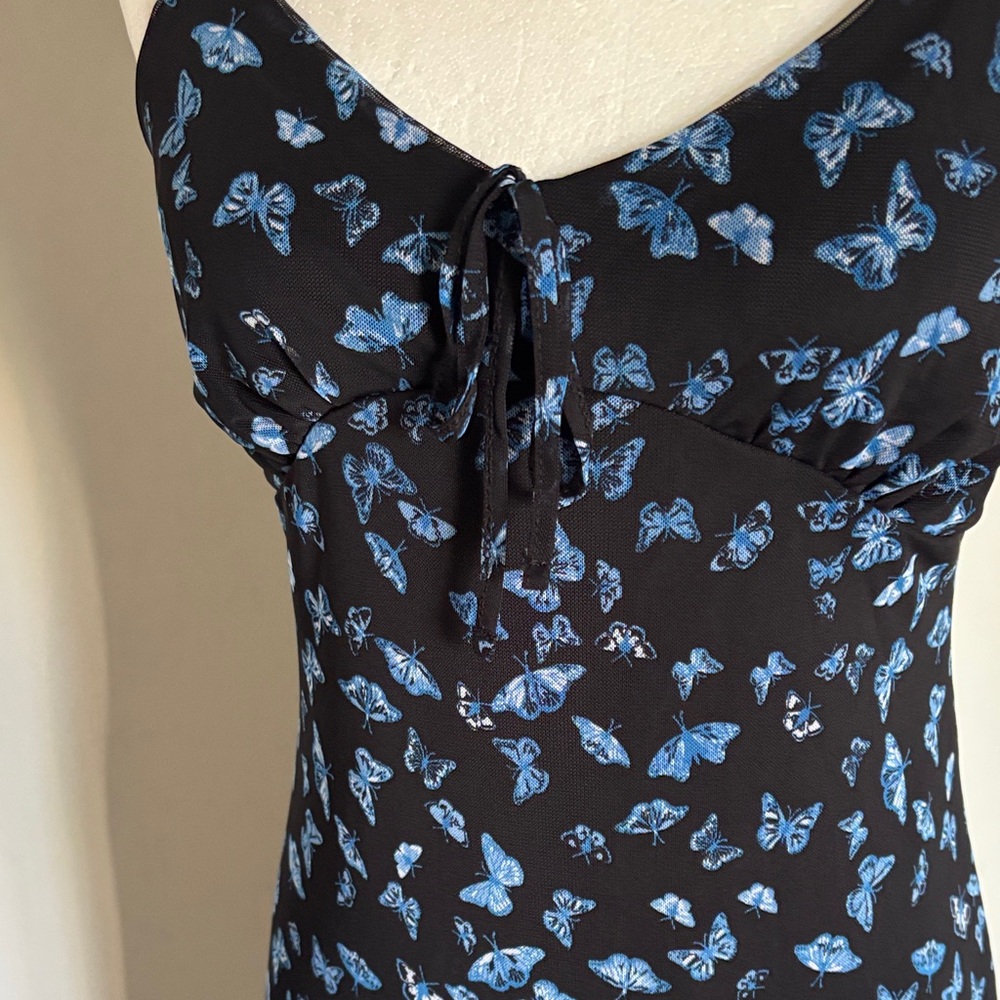 Chic Black and Blue Midi Dress - Picture 4 of 9